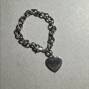 Silver Tone Heart Charm Bracelet That Can Be Engraved to what you want it to say